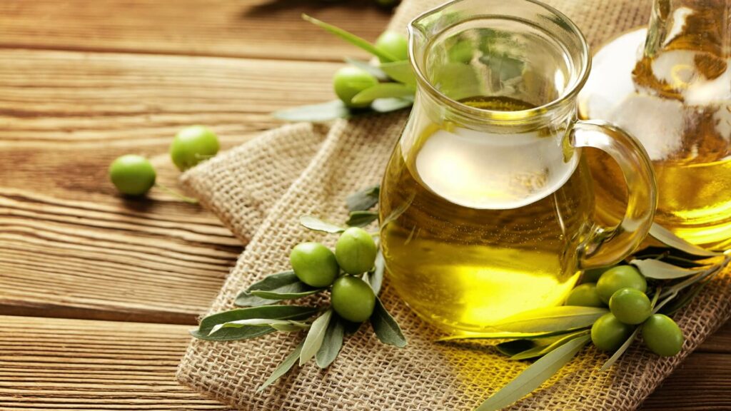 橄欖油含有豐富的不飽和脂肪，有助於維護肝臟健康